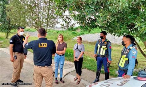TikToker na sinabon ng LTO dahil sa 'ligo challenge', humingi ng .